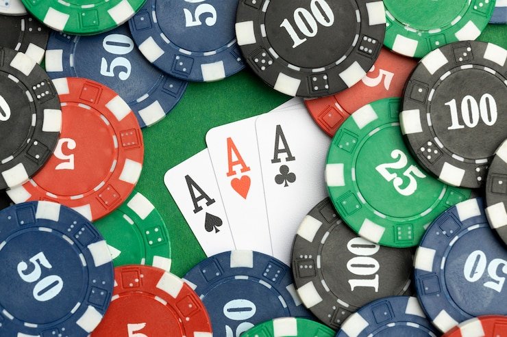 Antarmuka aplikasi warkoptoto5 menampilkan menu sportsbook, live dealer, dan slot games